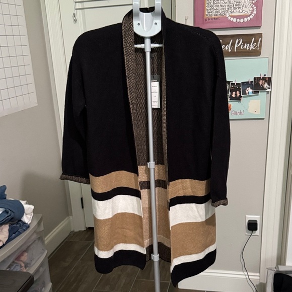 Max Sport Chic Black and Tan Women's Cardigan - Picture 1 of 9